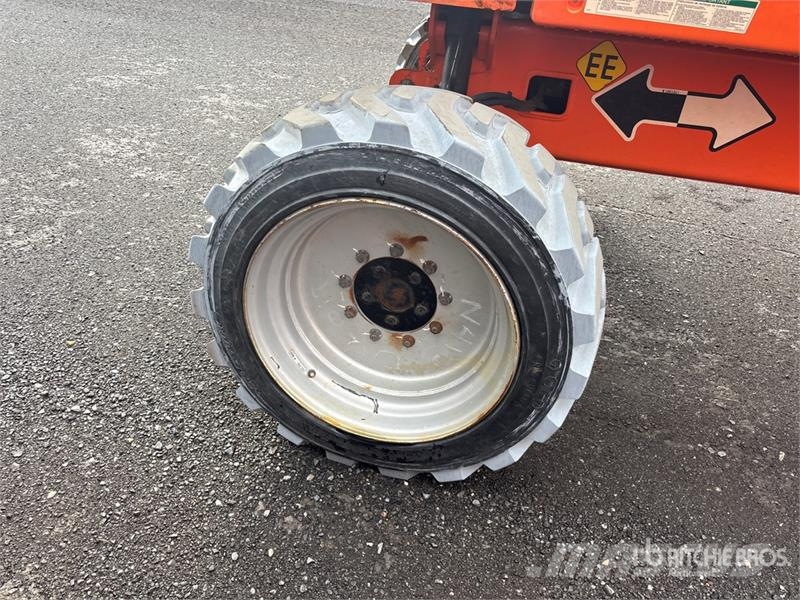 JLG E600JP 4WD Electric Articulating Boom Lift Kĺbové plošiny
