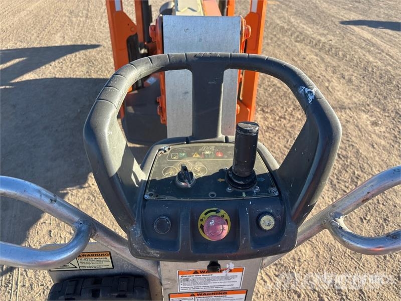 JLG T500J Towable Lift Pacēlājplatformas - piekabes