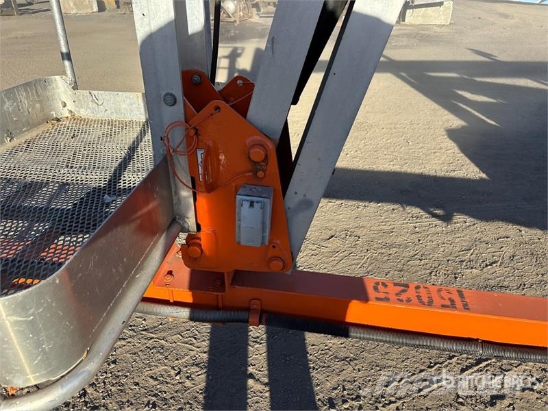 JLG T500J Towable Lift Pacēlājplatformas - piekabes