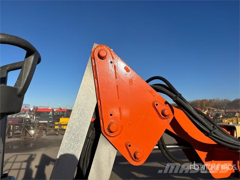 JLG T500J Towable Lift Pacēlājplatformas - piekabes