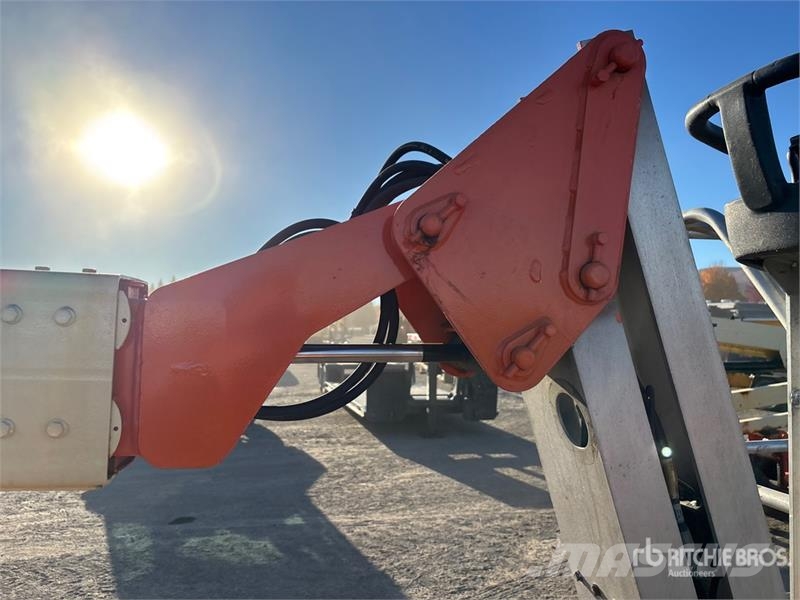 JLG T500J Towable Lift Pacēlājplatformas - piekabes
