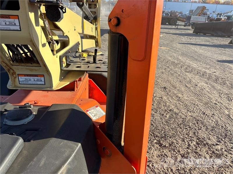 JLG T500J Towable Lift Pacēlājplatformas - piekabes