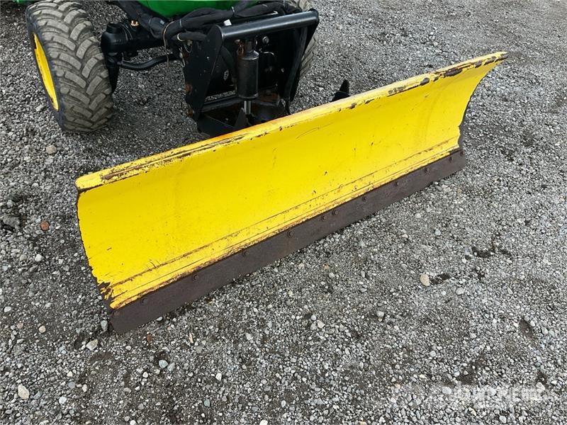 John Deere 1025R Kompakttraktorer