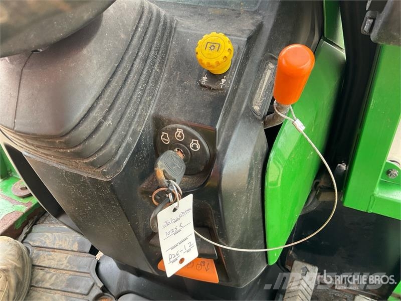 John Deere 1025R Kompakttraktorer