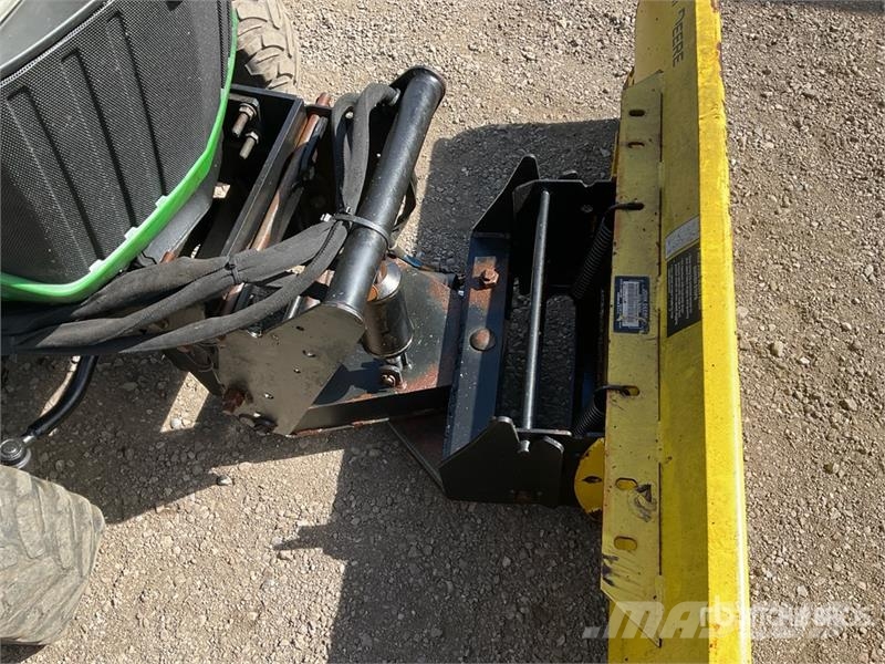 John Deere 1025R Kompakttraktorer