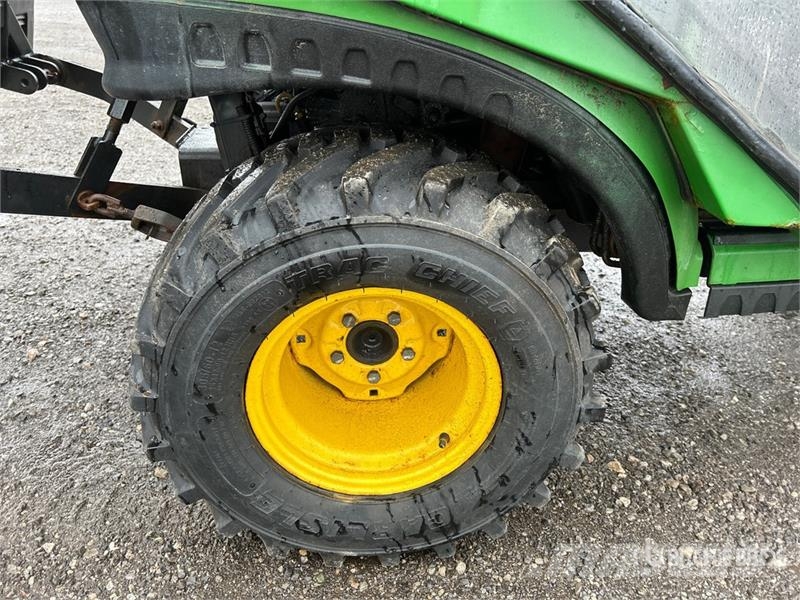 John Deere 1025R Kompakttraktorer