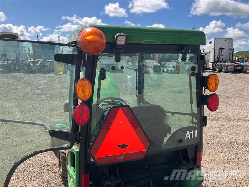 John Deere 1025R Kompakttraktorer