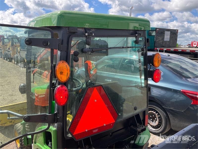 John Deere 1025R Kompakttraktorer