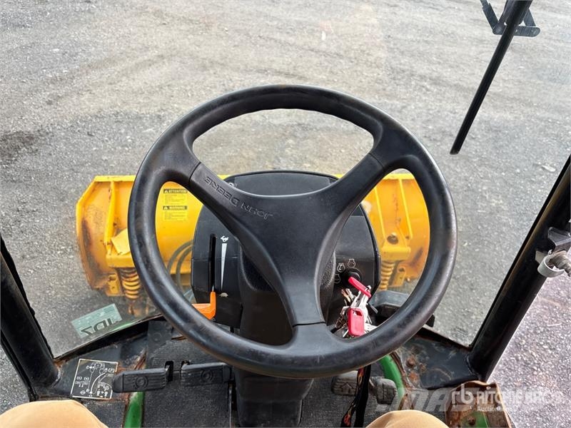John Deere 1585 Sidewalk Plow Kiti naudoti statybos komponentai