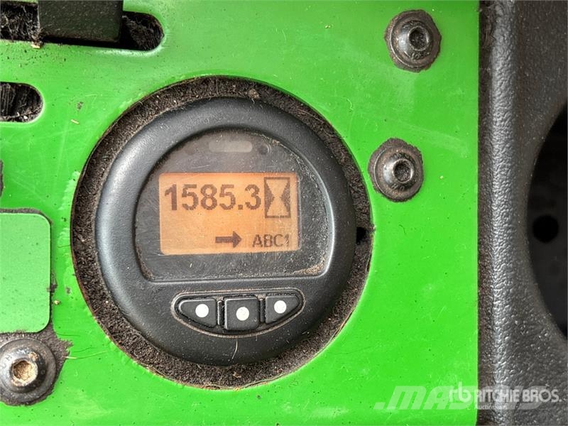 John Deere 1585 Sidewalk Plow Kiti naudoti statybos komponentai