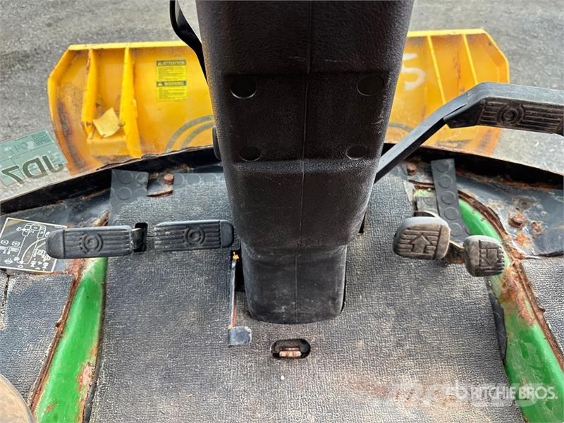 John Deere 1585 Sidewalk Plow Kiti naudoti statybos komponentai
