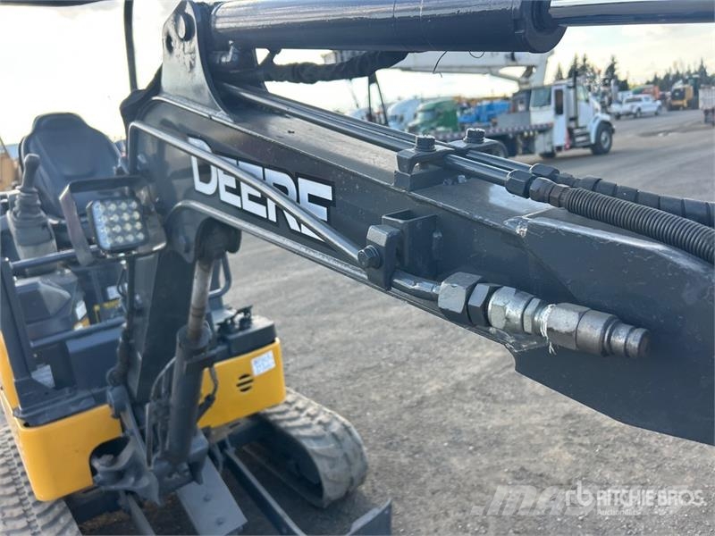 John Deere 17G ミニ油圧ショベル 7t以下（ミニユンボ・ミニディガー）
