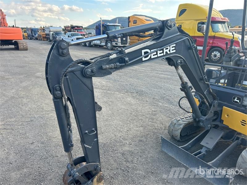 John Deere 17G ミニ油圧ショベル 7t以下（ミニユンボ・ミニディガー）