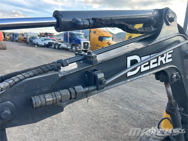 John Deere 17G ミニ油圧ショベル 7t以下（ミニユンボ・ミニディガー）