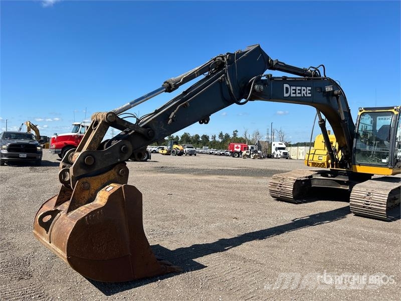 John Deere 200D LC Εκσκαφείς με ερπύστριες