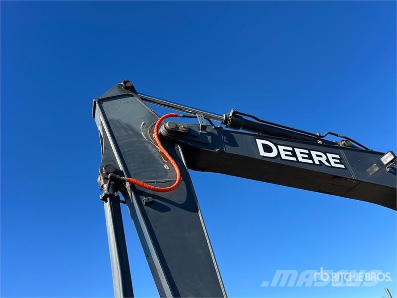 John Deere 210G LC Tracked Excavator Raupenbagger