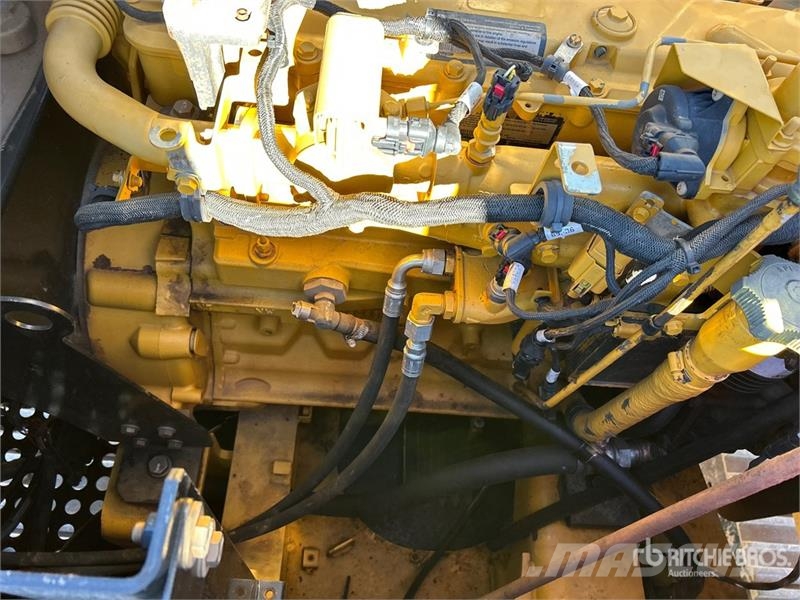 John Deere 210G LC Tracked Excavator Raupenbagger