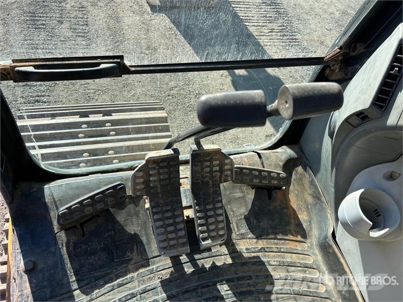 John Deere 210G LC Tracked Excavator Raupenbagger