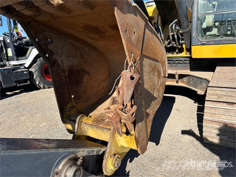 John Deere 210G LC Tracked Excavator Raupenbagger