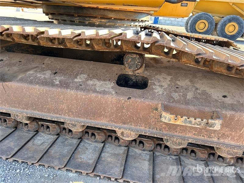 John Deere 210G LC Tracked Excavator Raupenbagger