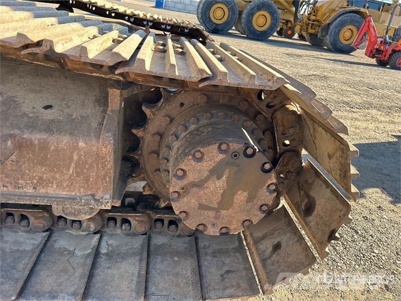 John Deere 210G LC Tracked Excavator Raupenbagger