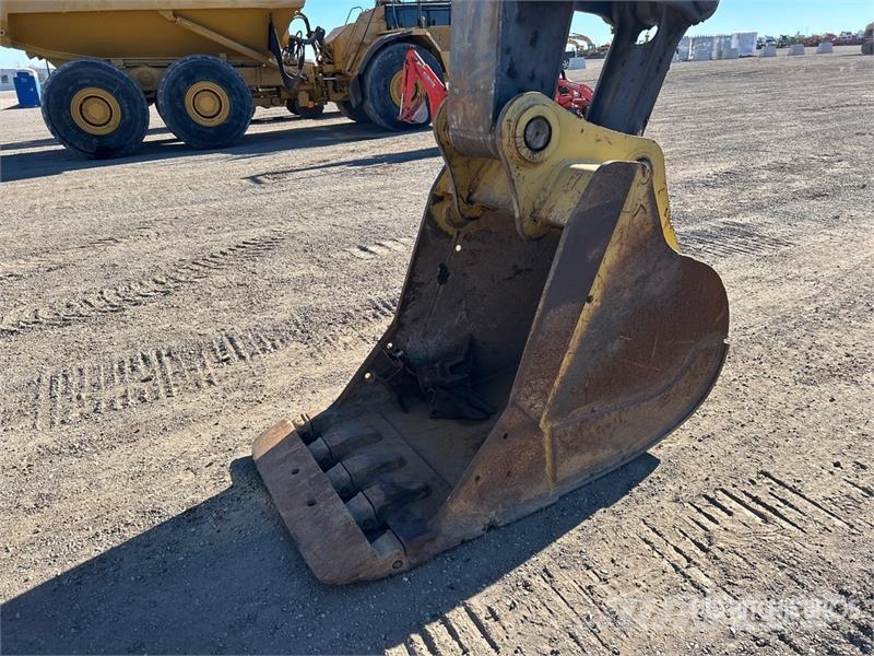 John Deere 210G LC Tracked Excavator Raupenbagger