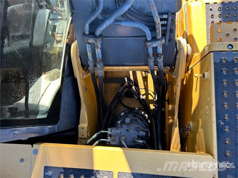 John Deere 210G LC Tracked Excavator Raupenbagger