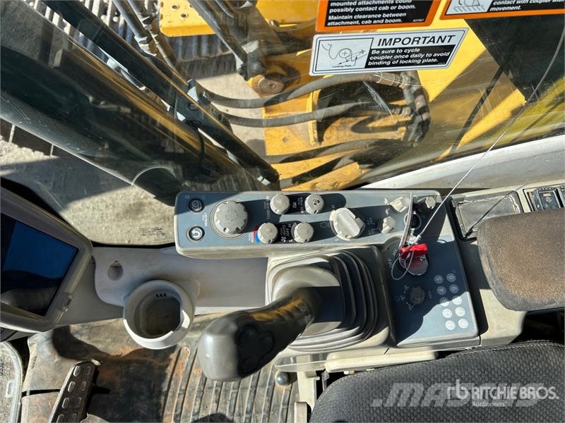 John Deere 210G LC Tracked Excavator Raupenbagger