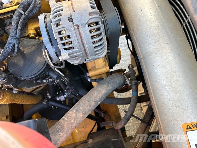 John Deere 210G LC Tracked Excavator Raupenbagger