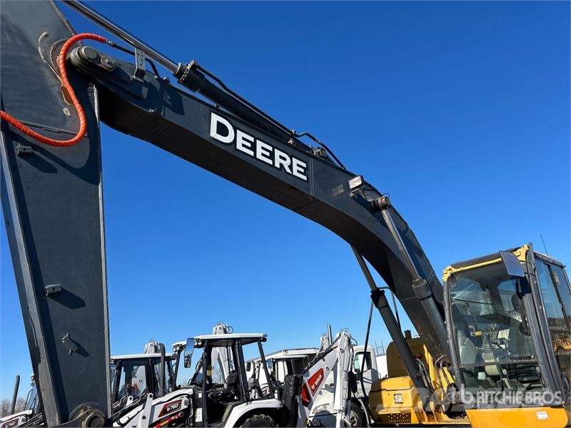 John Deere 210G LC Tracked Excavator Raupenbagger