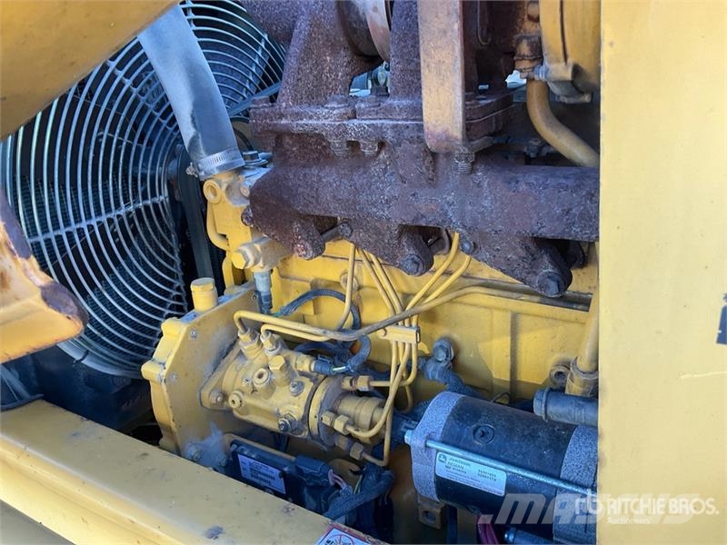 John Deere 210LE Iekrāvēji uz riteņiem