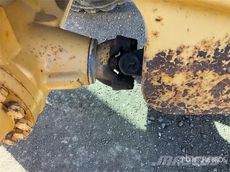 John Deere 210LE Iekrāvēji uz riteņiem