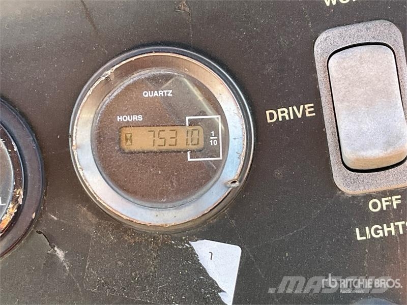 John Deere 210LE Iekrāvēji uz riteņiem