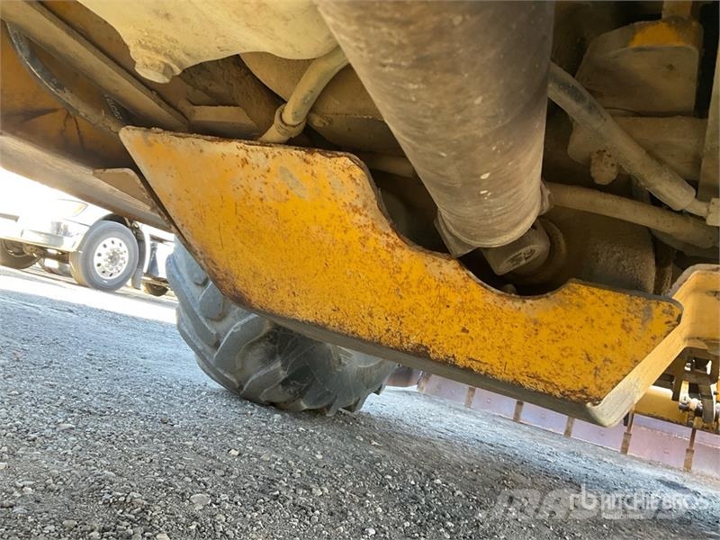 John Deere 210LE Iekrāvēji uz riteņiem