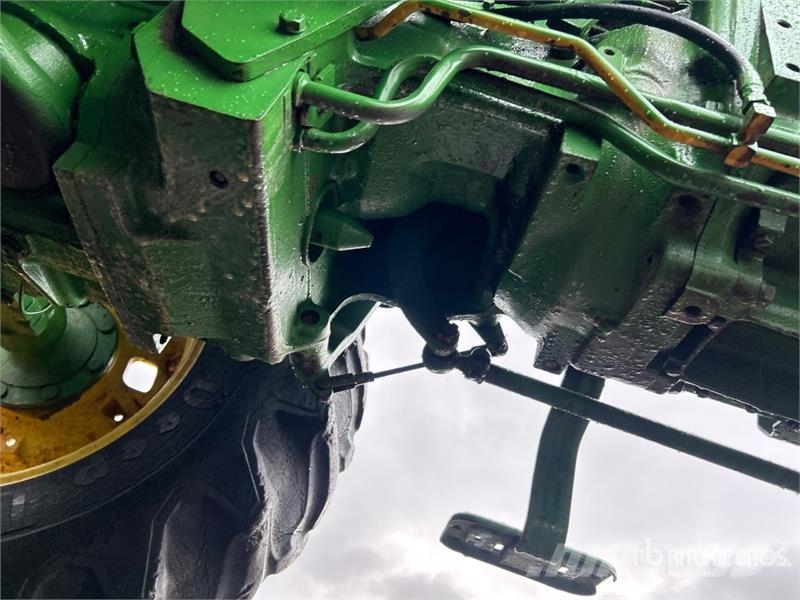 John Deere 2130 2WD Tractor Traktoren
