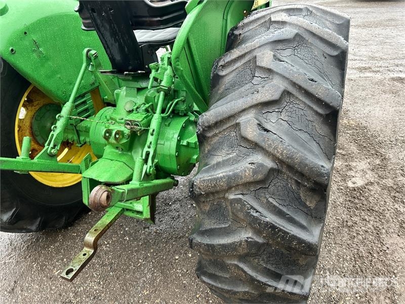 John Deere 2130 2WD Tractor Traktoren