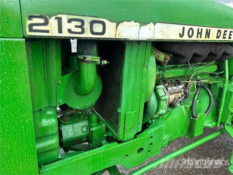 John Deere 2130 2WD Tractor Traktoren