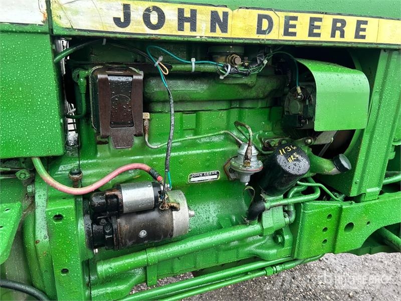 John Deere 2130 2WD Tractor Traktoren