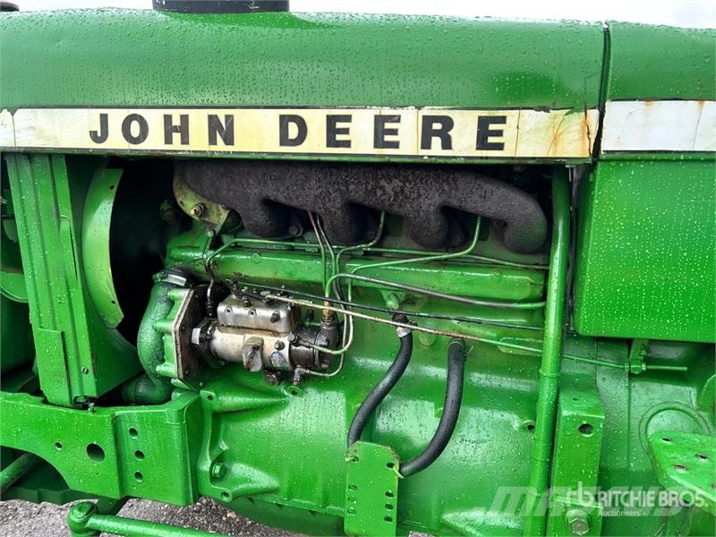 John Deere 2130 2WD Tractor Traktoren