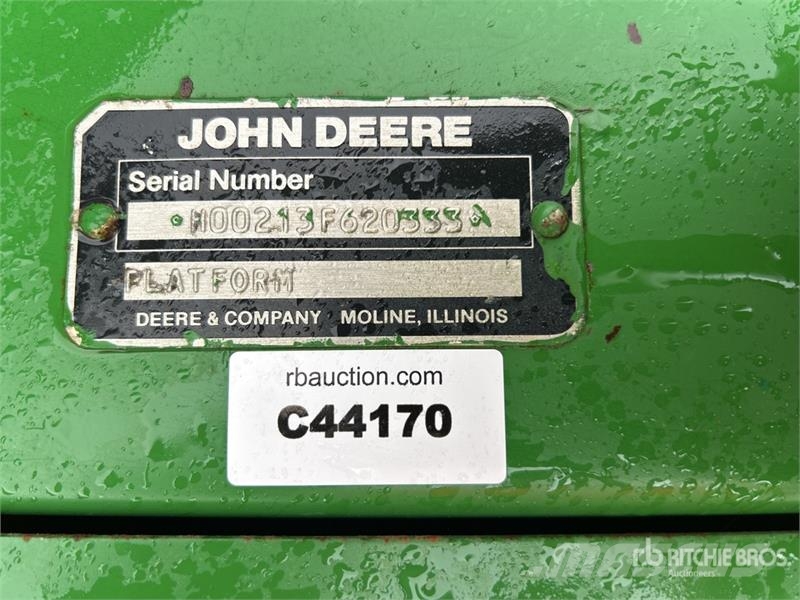 John Deere 213F 13 ft Rigid Combine Header Skärbord