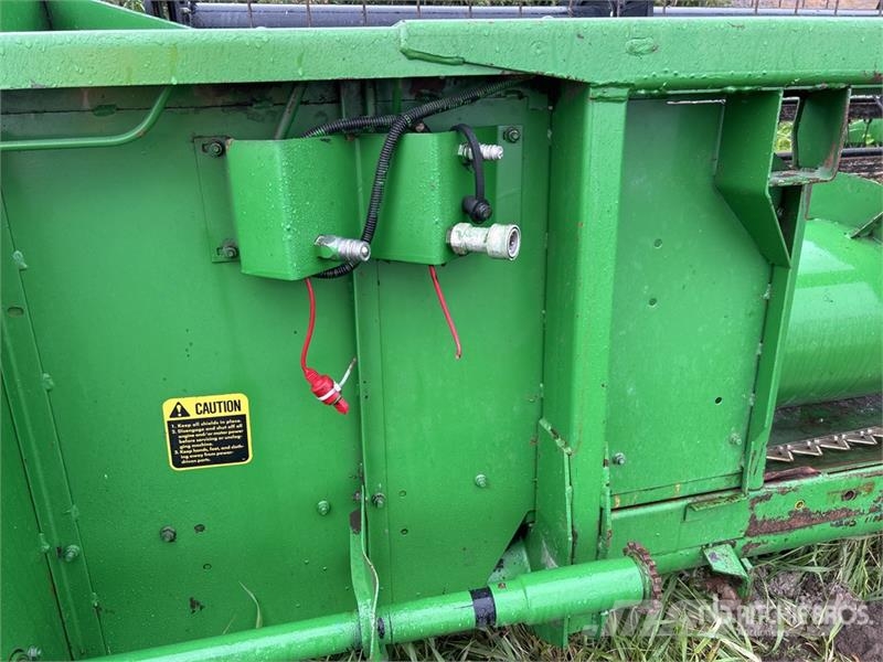 John Deere 213F 13 ft Rigid Combine Header Skärbord