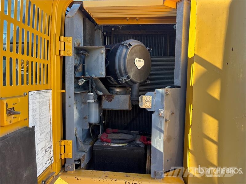 John Deere 225D LC Tracked Excavator Escavadoras de rastos
