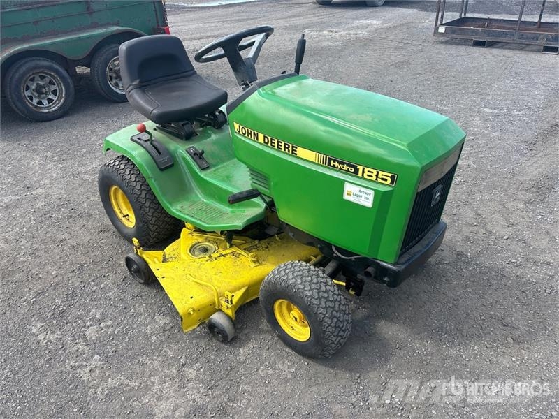 John Deere 235 4x2 Ride-On Lawn Mower 탑승형 잔디깎기