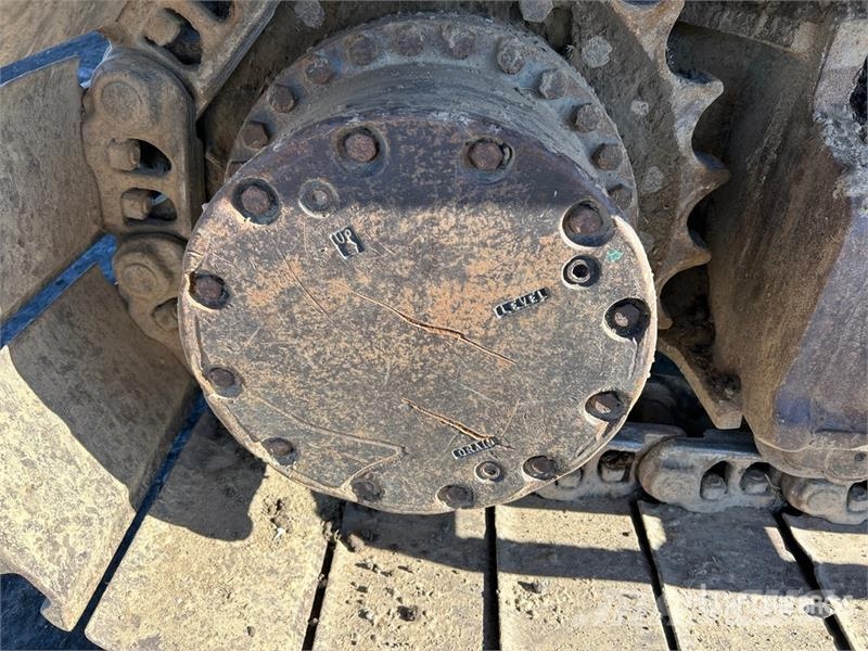 John Deere 240D LC Tracked Excavator Crawler excavators