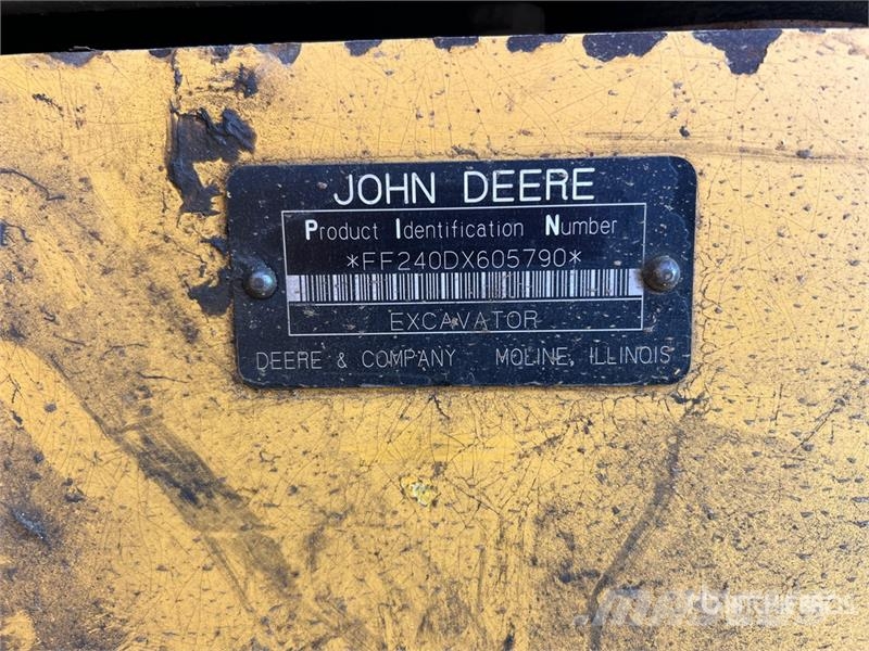 John Deere 240D LC Tracked Excavator Crawler excavators