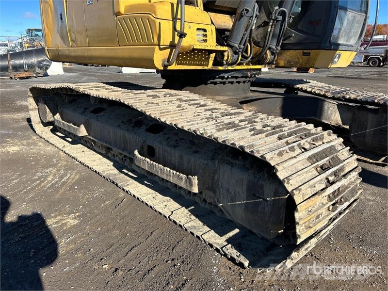 John Deere 240D LC Tracked Excavator Crawler excavators