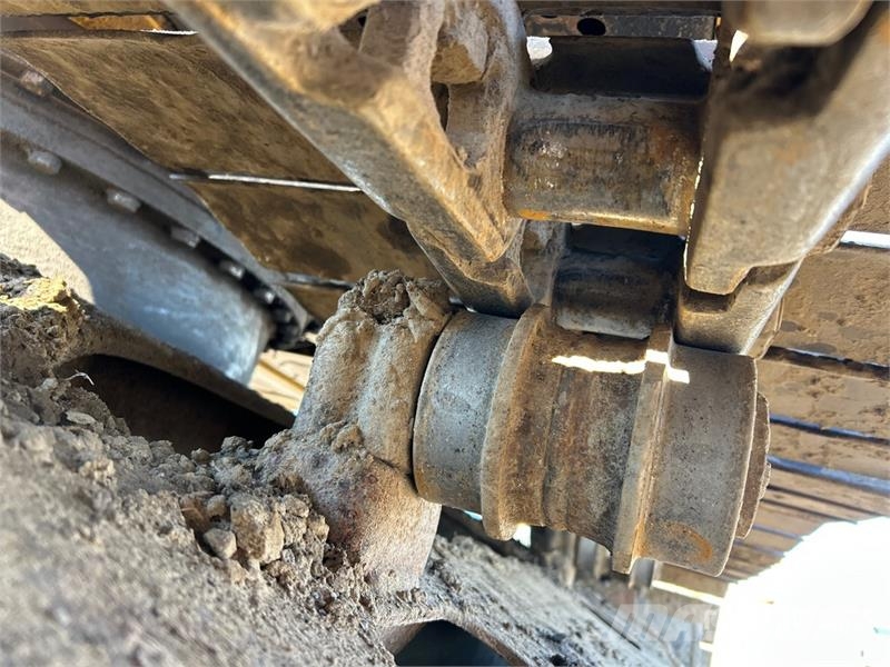 John Deere 240D LC Tracked Excavator Crawler excavators
