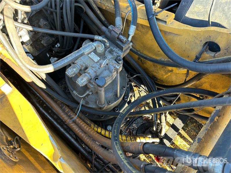 John Deere 240D LC Tracked Excavator Crawler excavators