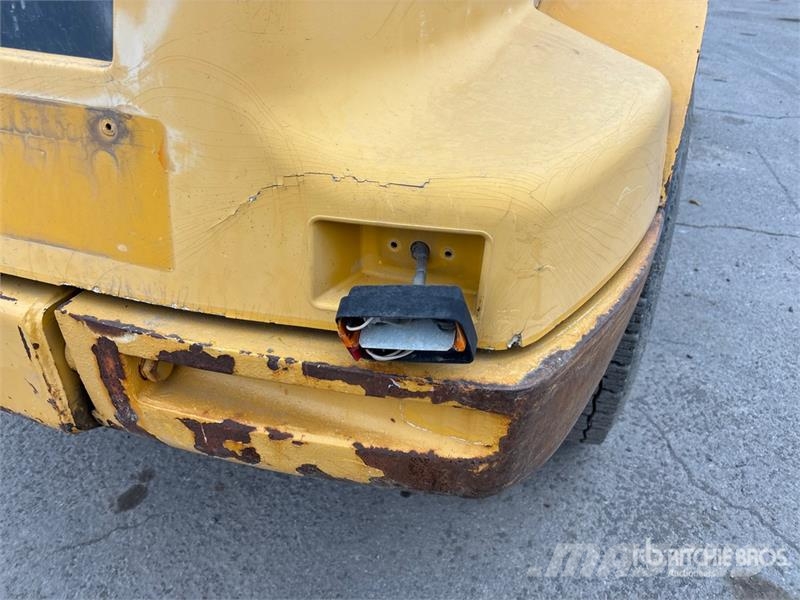 John Deere 244J Utovarivači na kotačima