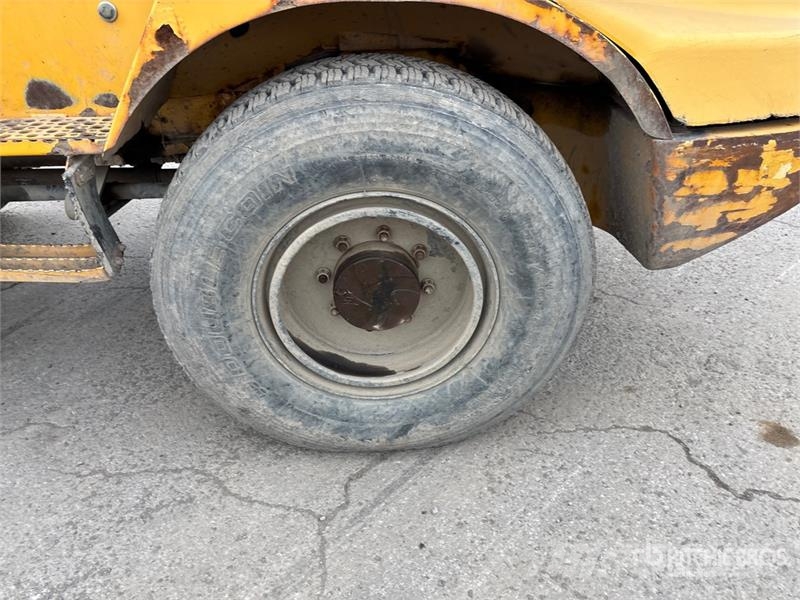 John Deere 244J Utovarivači na kotačima